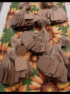 500 Pieces Blank Tags With String For Pricing Jewelry, Clothing, Or Yard Sales